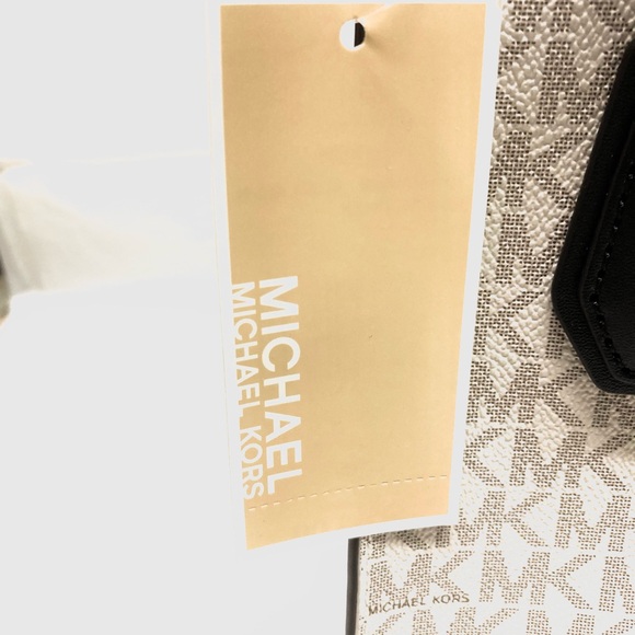 NWT Michael Kors Mercer Two Tone Signature Crossbody - Picture 5 of 16